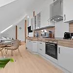 Stilvolle Wohnung: Private Dachterrasse - Zentral * Augsburg