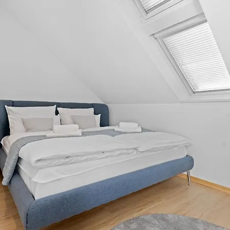 Apartment Stilvolle Wohnung: Private Dachterrasse - Zentral