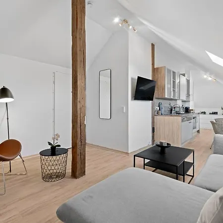 Stilvolle Wohnung: Private Dachterrasse - Zentral Apartment *